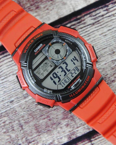 Casio Collection  AE-1000W-4AVDF (AE-1000W-4A)